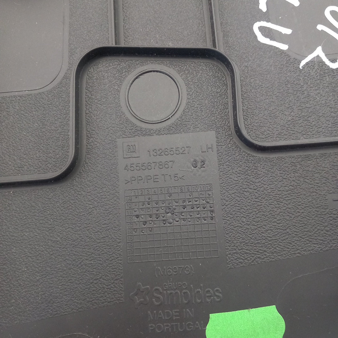 Кора средна колона лява долна черен Opel Meriva B