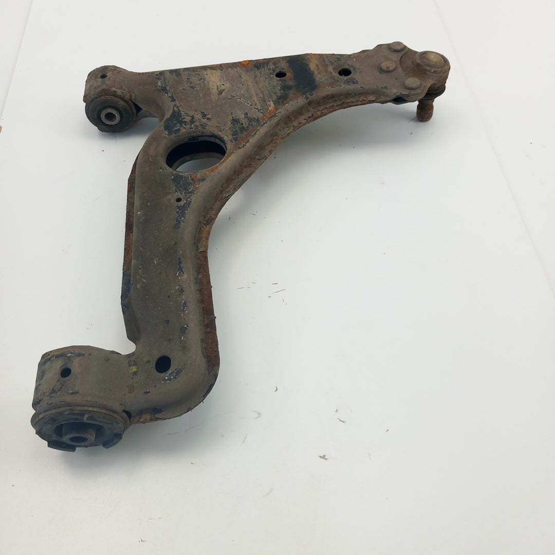 Носач преден ляв Opel Meriva B