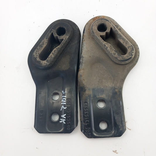 Държач воден радиатор ляв / десен комплект от 2 долни Opel Meriva B 1,4 B14XER