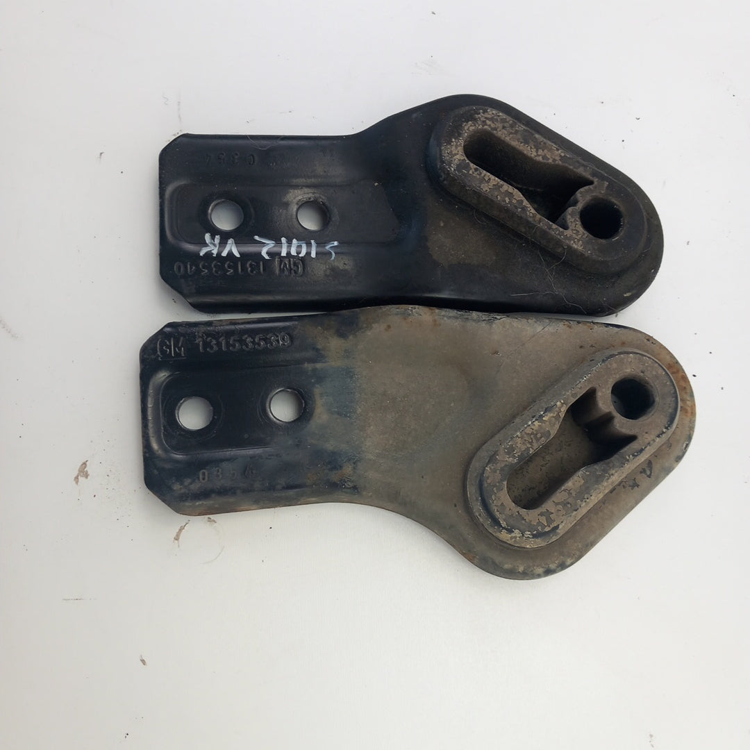 Държач воден радиатор ляв / десен комплект от 2 долни Opel Meriva B 1,4 B14XER