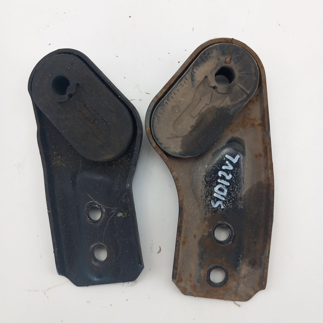 Държач воден радиатор ляв / десен комплект от 2 долни Opel Meriva B 1,4 B14XER