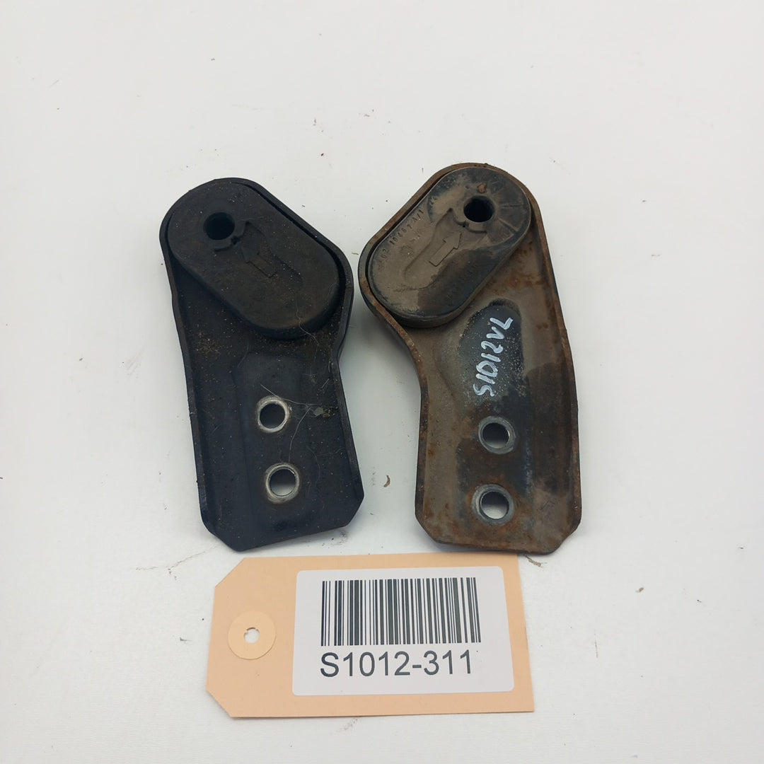 Държач воден радиатор ляв / десен комплект от 2 долни Opel Meriva B 1,4 B14XER