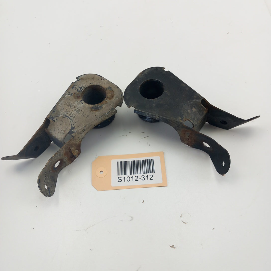 Държач опора предна броня ляв комплект дясно Opel Meriva B