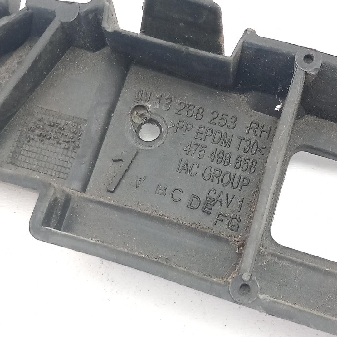 Водач задна броня десен Opel Meriva B