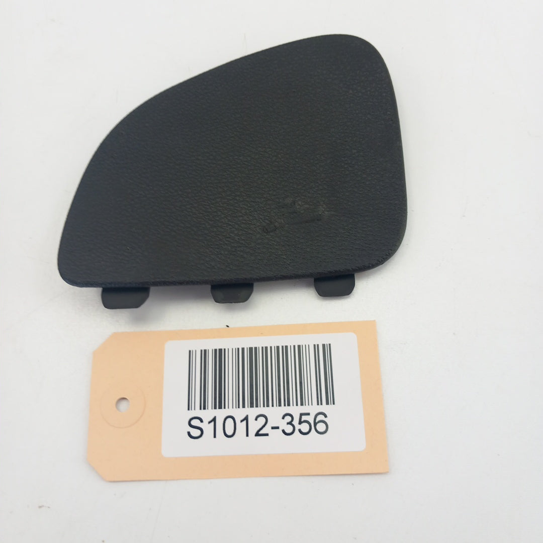 Капак отвор десен стоп кора багажник черен с драскотини Opel Meriva B