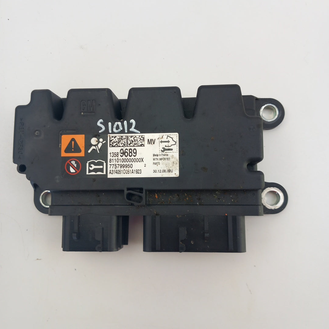 Компютър еърбег airbag MV Opel Meriva B