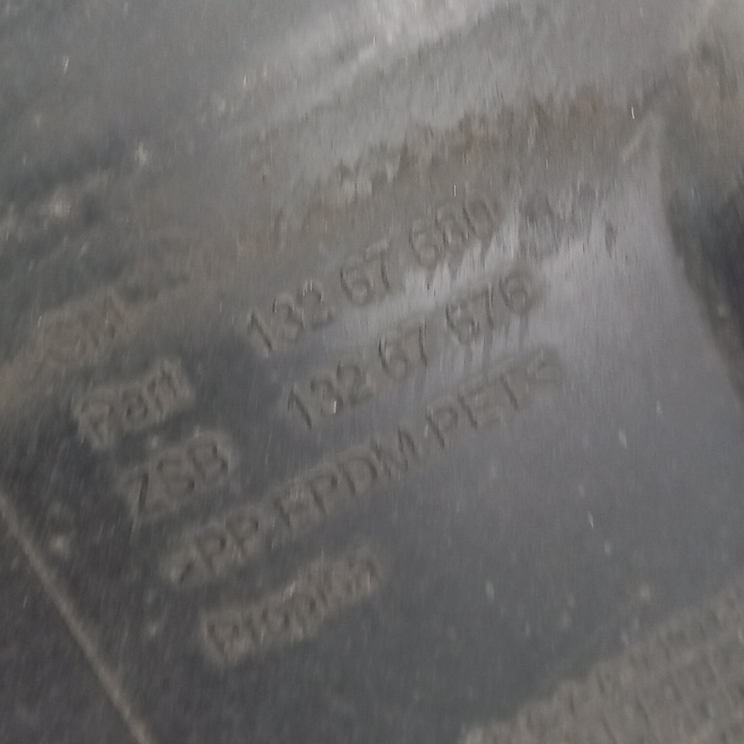 Подкалник преден ляв заднa част Opel Meriva B