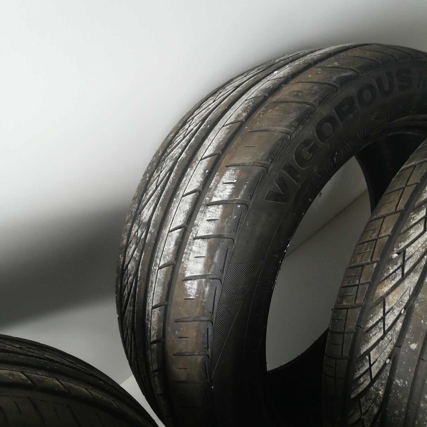 Комплект 19" цола 4бр. летни гуми HIFLY Vigorous HP801 255/50 R19 107V XL EXTRA LOAD