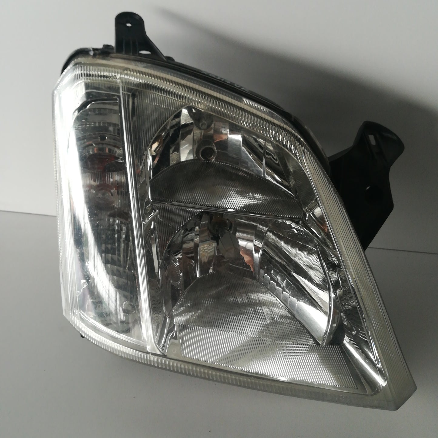 Фар преден десен Meriva A