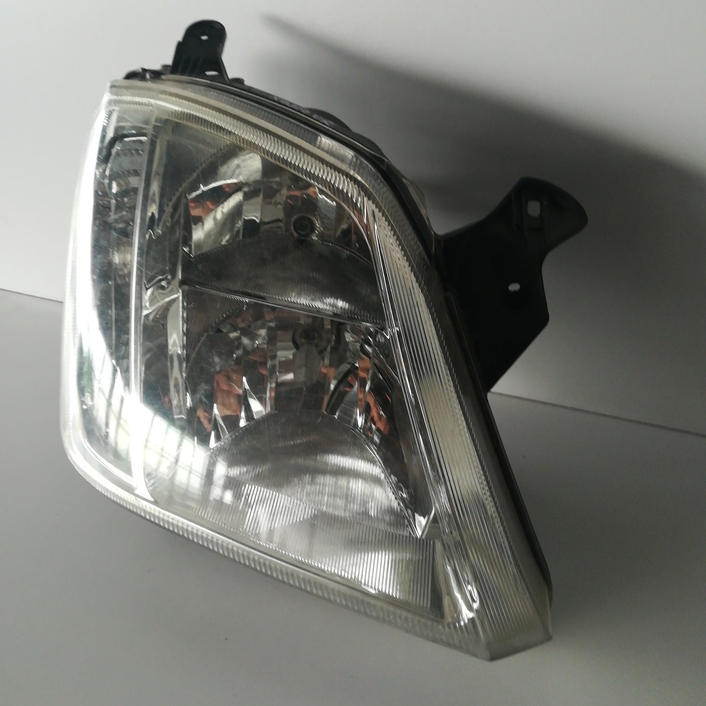 Фар преден десен Meriva A