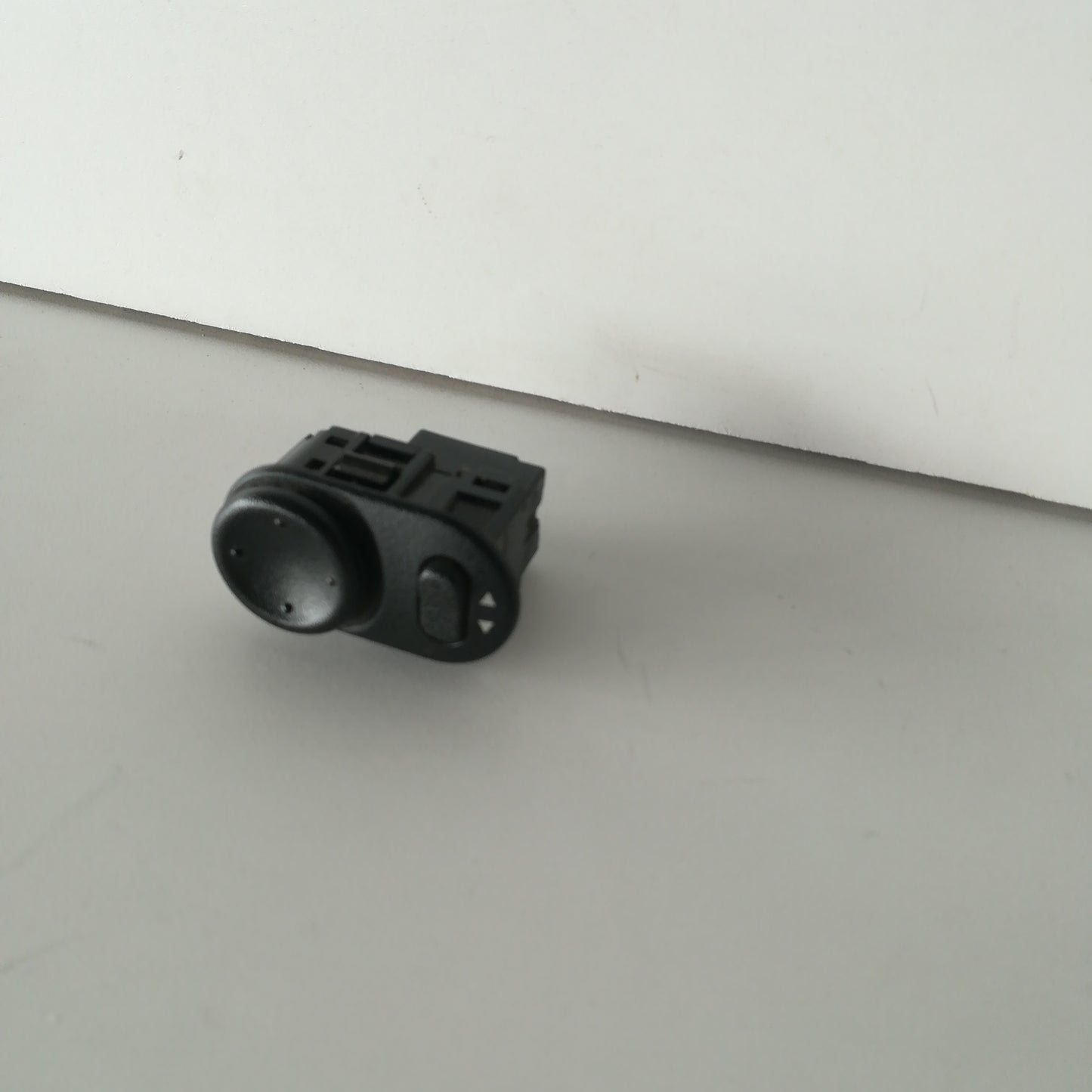 Копче за регулиране на странични огледала Meriva A