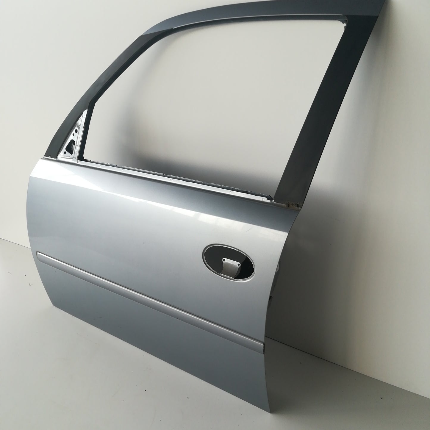 Tür vorne links graumetallic Z163 Opel Meriva A