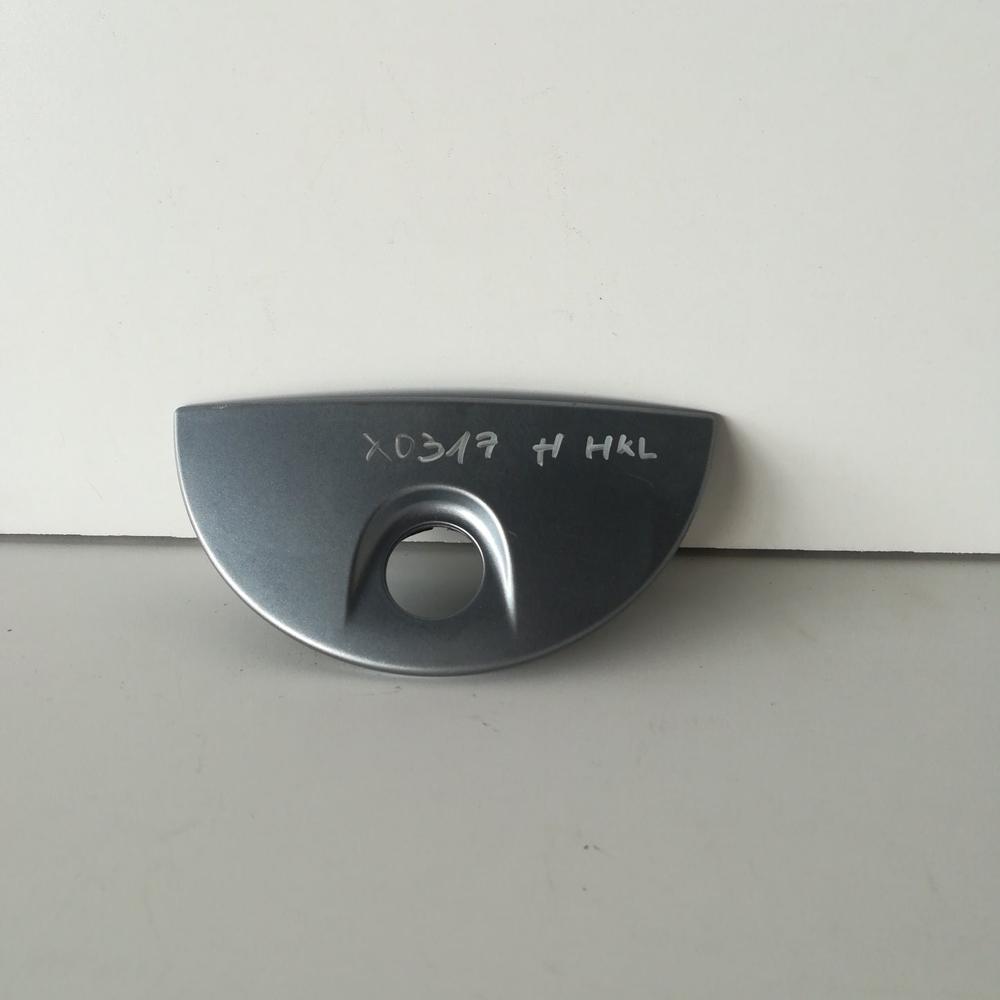 Дръжка външна багажник сив металик Z163 Opel Meriva A