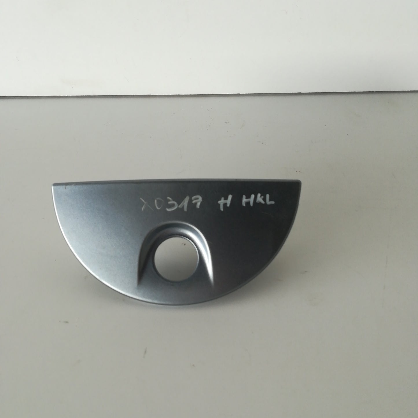 Дръжка външна багажник сив металик Z163 Opel Meriva A