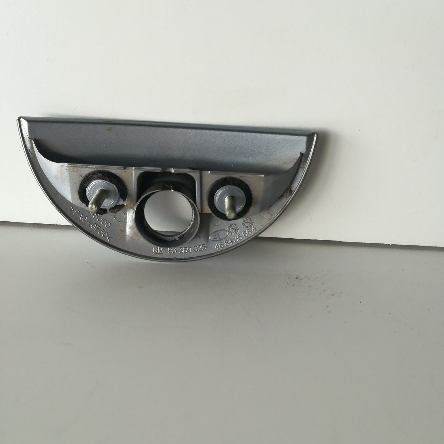 Дръжка външна багажник сив металик Z163 Opel Meriva A