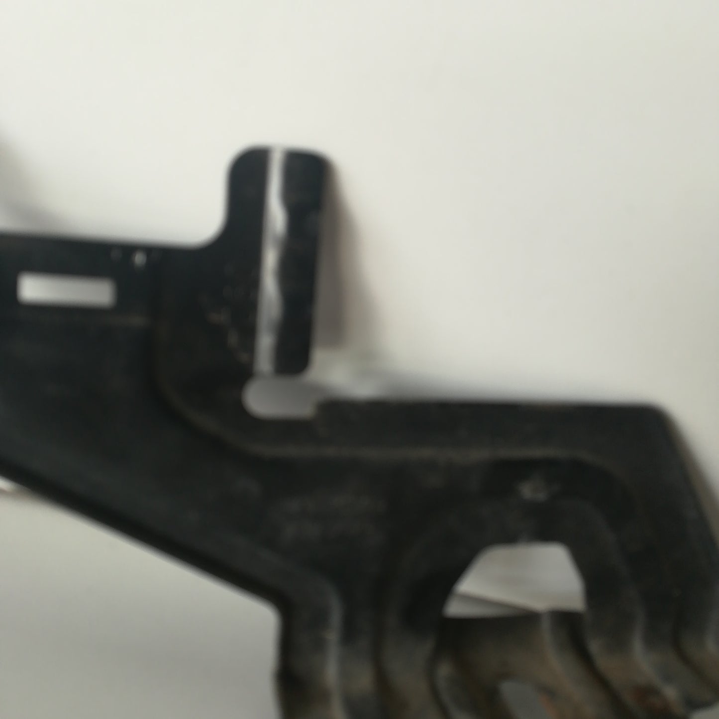 Планка метална за захващане/осигуряване акумолатор Opel Meriva A