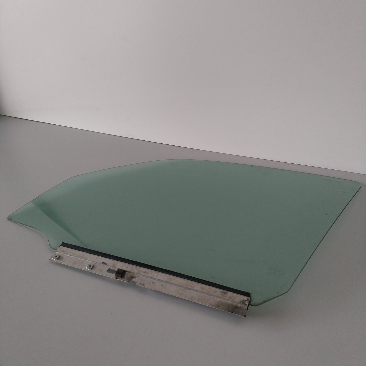 Стъкло предна лява врата Opel Meriva A