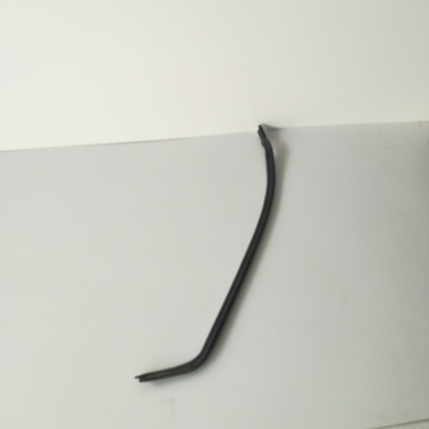 Уплътнение каросерия задна лява врата към калник Opel Meriva A