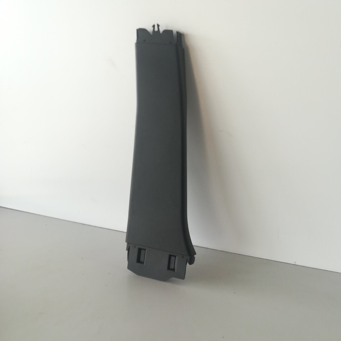 Капак долен ляв средна колона Opel Meriva A