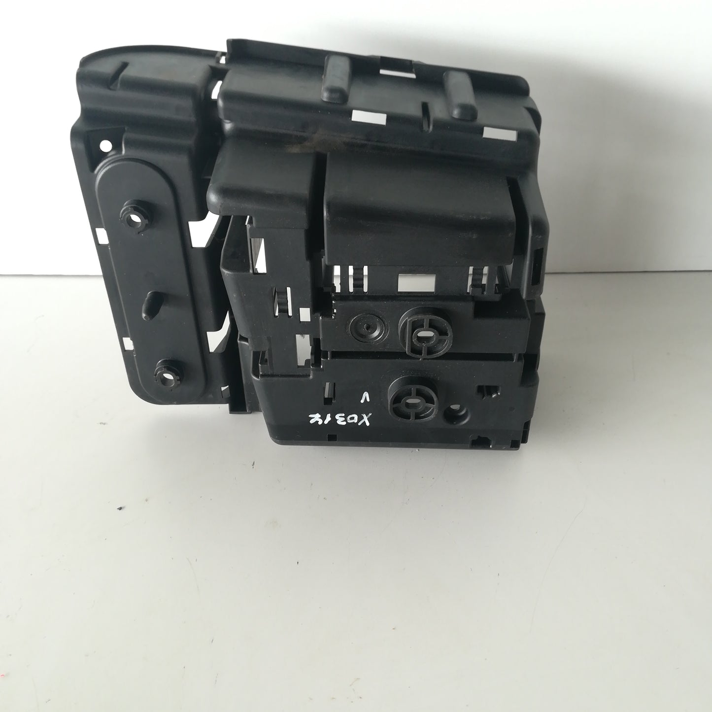 Кутия бушони предпазители Opel Meriva A