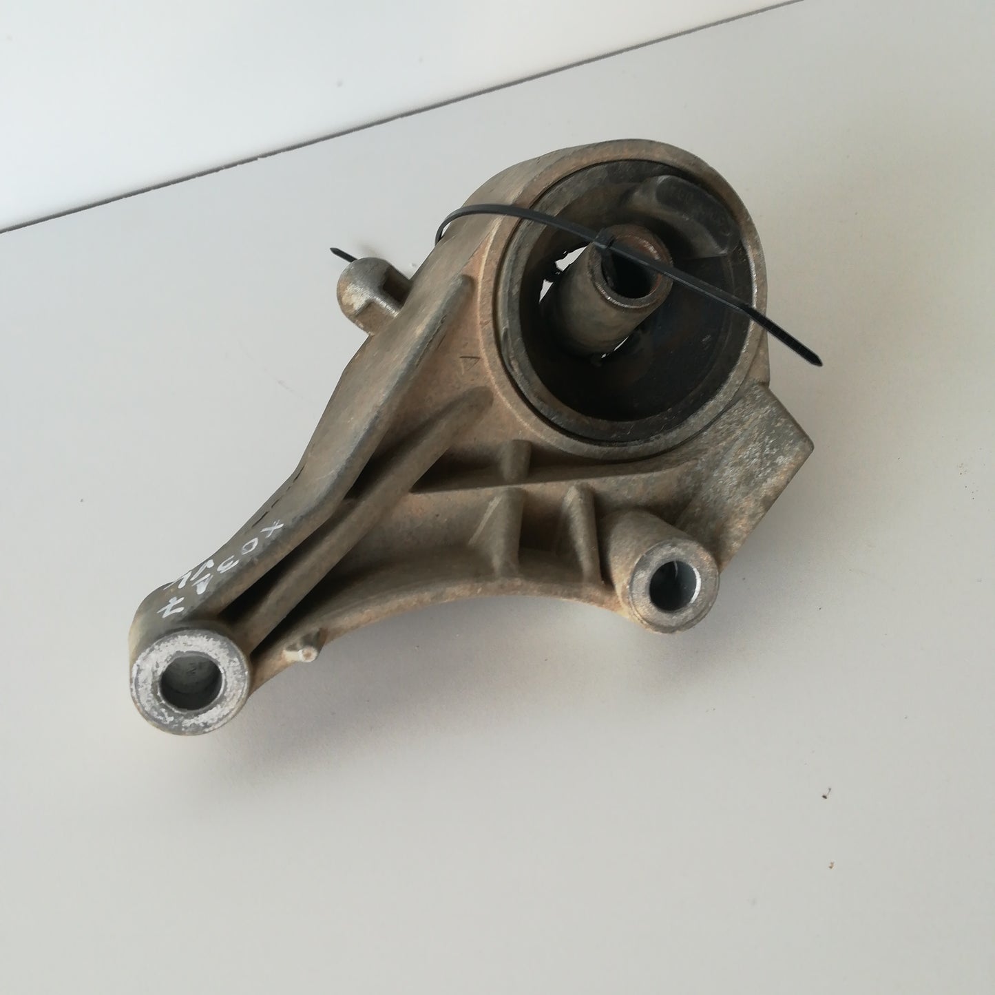 Стойка с тампон предна двигател Opel Meriva A