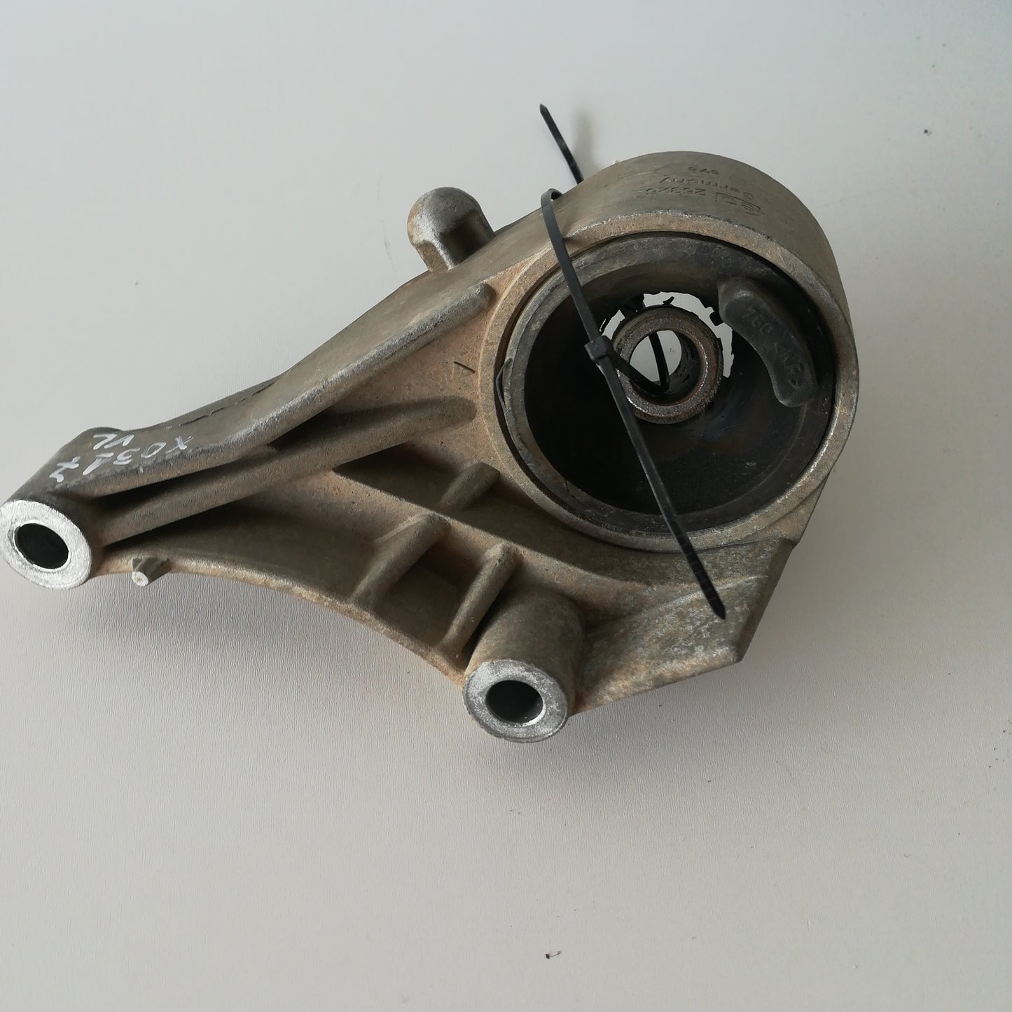 Стойка с тампон предна двигател Opel Meriva A