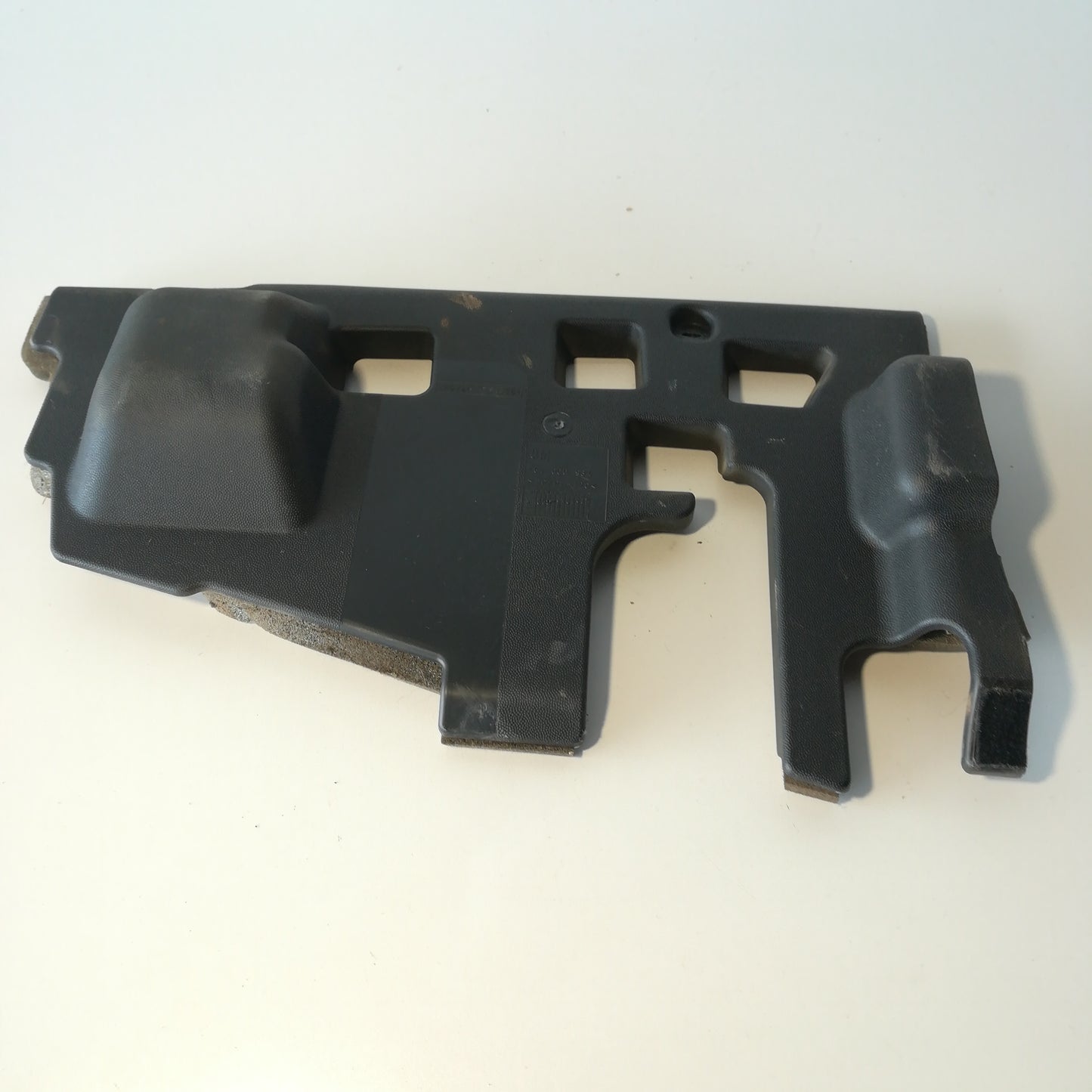 Тапицерия табло ляво долу педали Opel Meriva A