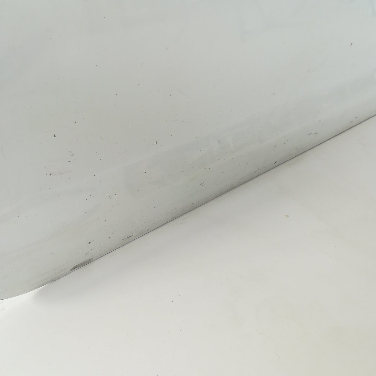 Врата предна дясна бяла Z474 Opel Corsa D 2/3 врати