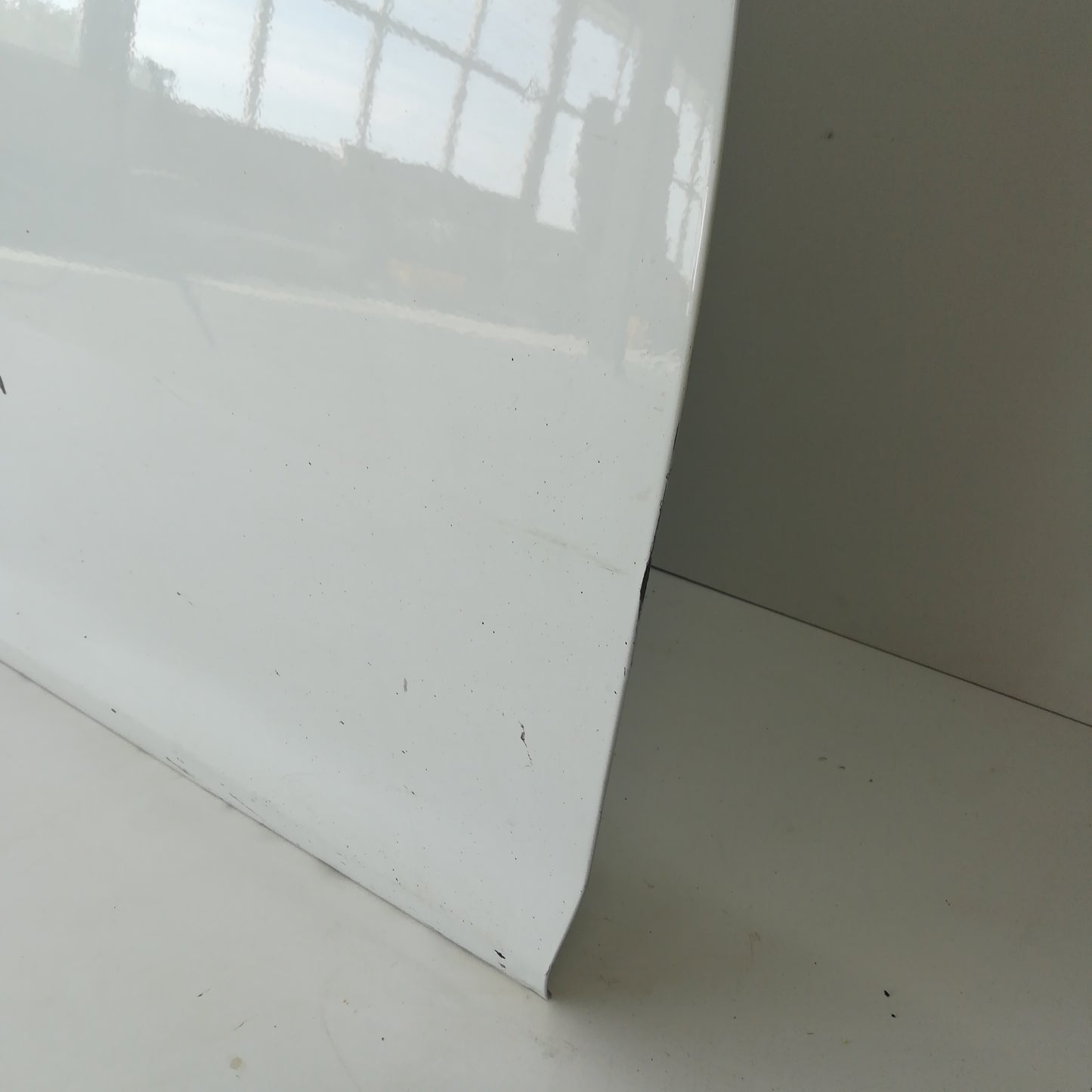 Врата предна дясна бяла Z474 Opel Corsa D 2/3 врати