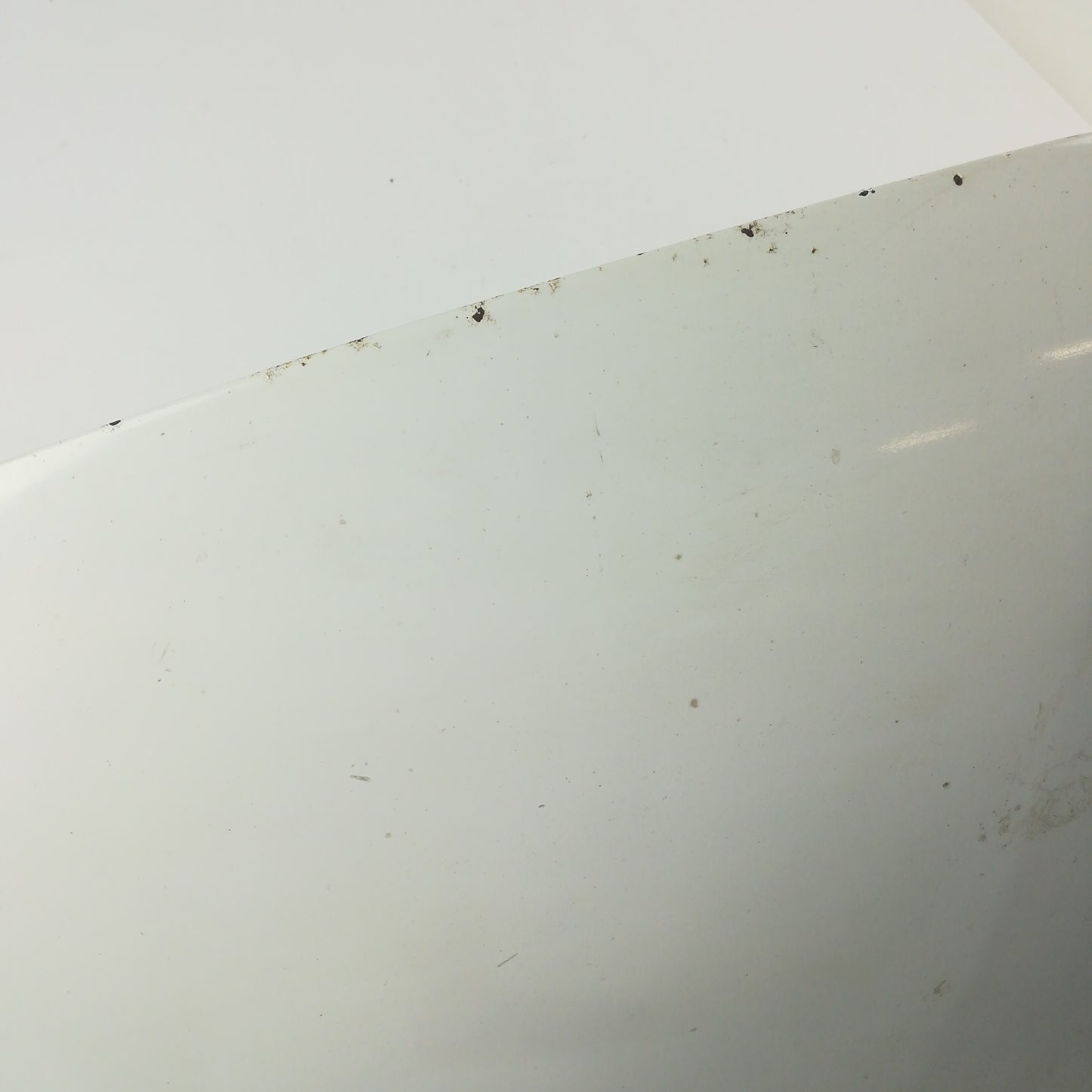 Капак преден бял Z474 Opel Corsa D