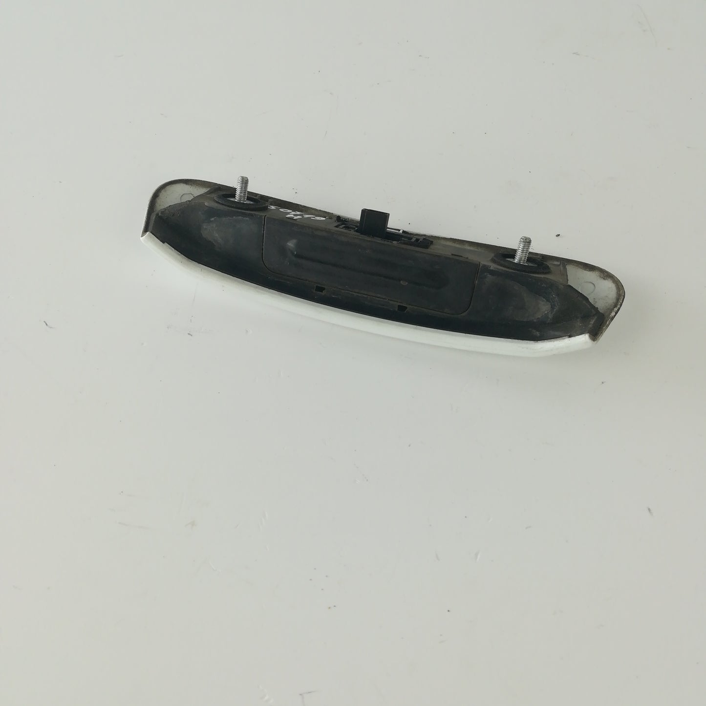 Дръжка бяла Z474 врата багажник Opel Corsa D