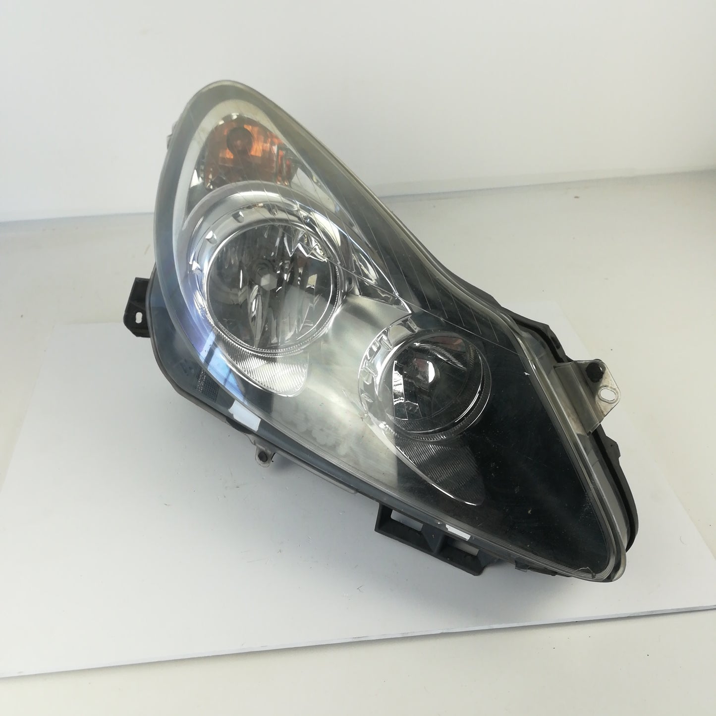 Фар десен предни светлини Десен волан RHD Opel Corsa D