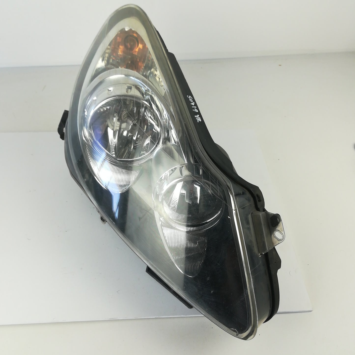 Фар десен предни светлини Десен волан RHD Opel Corsa D