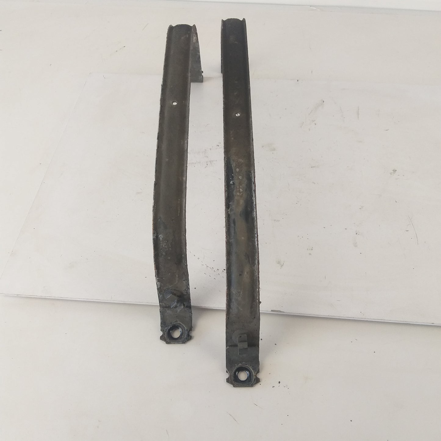 Комплект ленти държачи резервоар гориво бензин Opel Corsa D