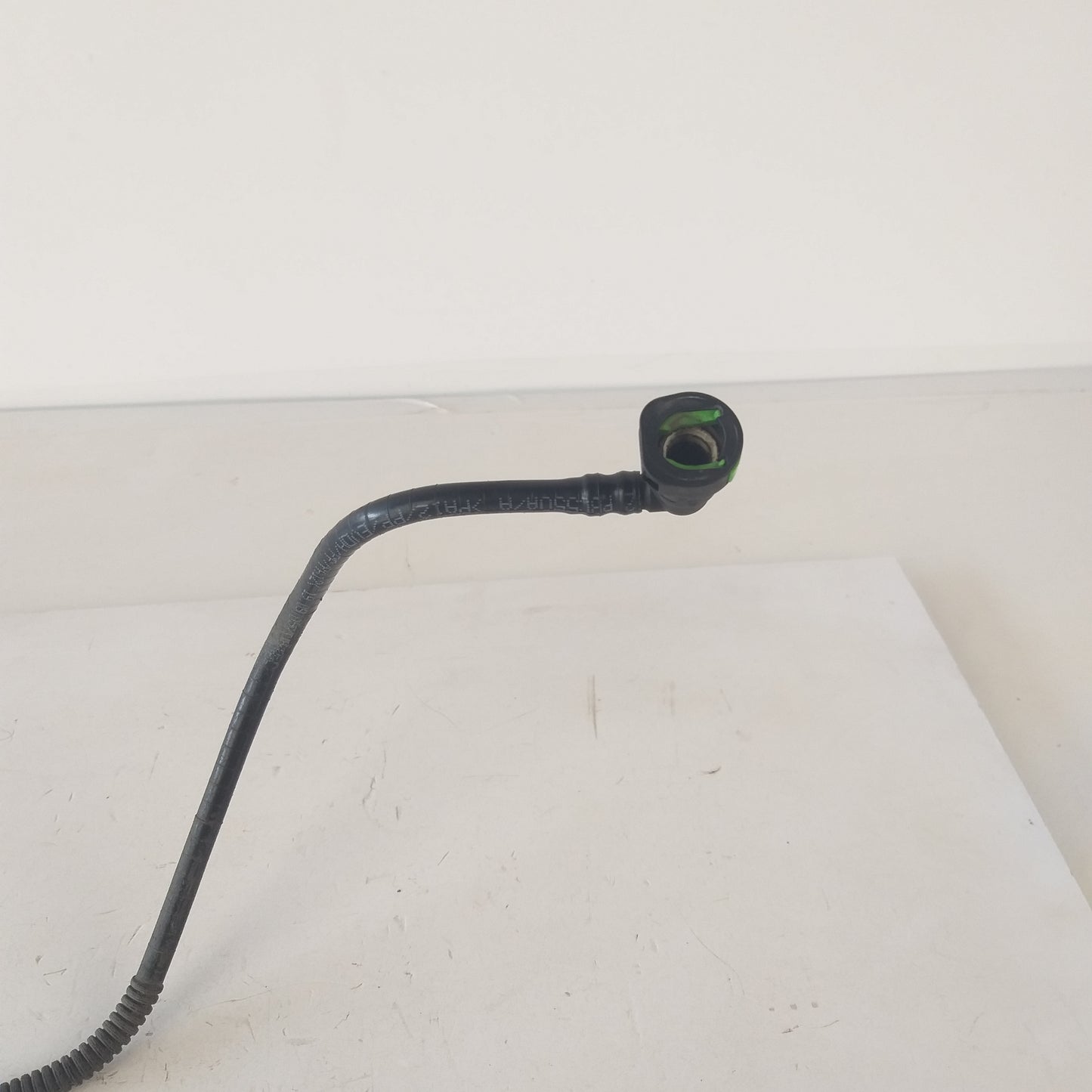 Тръба маркуч изпарение вентилация резервоар гориво Opel Corsa D