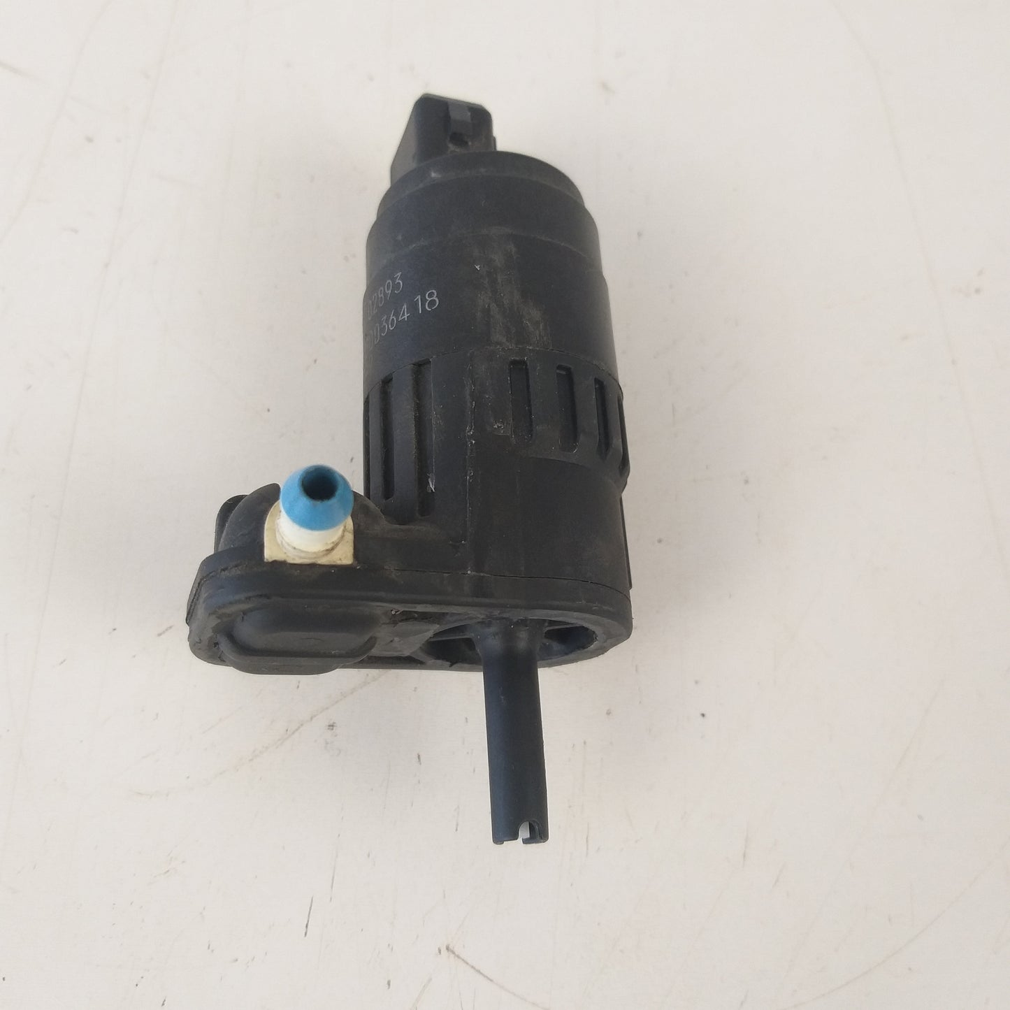 Помпа казанче течност чистачки Opel Corsa D