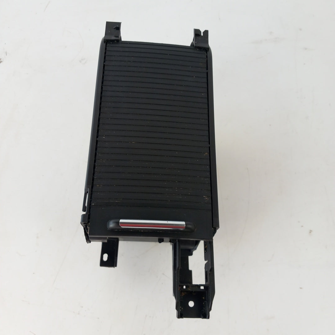 Кутия вещи предна централна конзола ел спирачка Opel Astra J