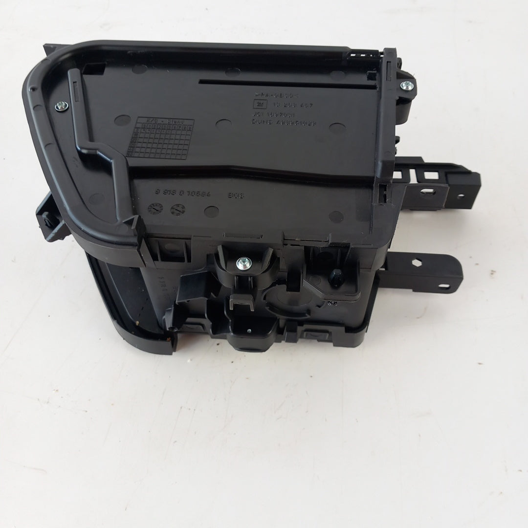 Кутия вещи предна централна конзола ел спирачка Opel Astra J