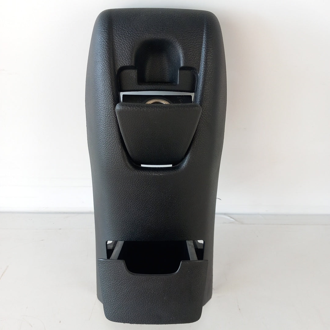 Капак заден централна конзола черен Opel Astra J