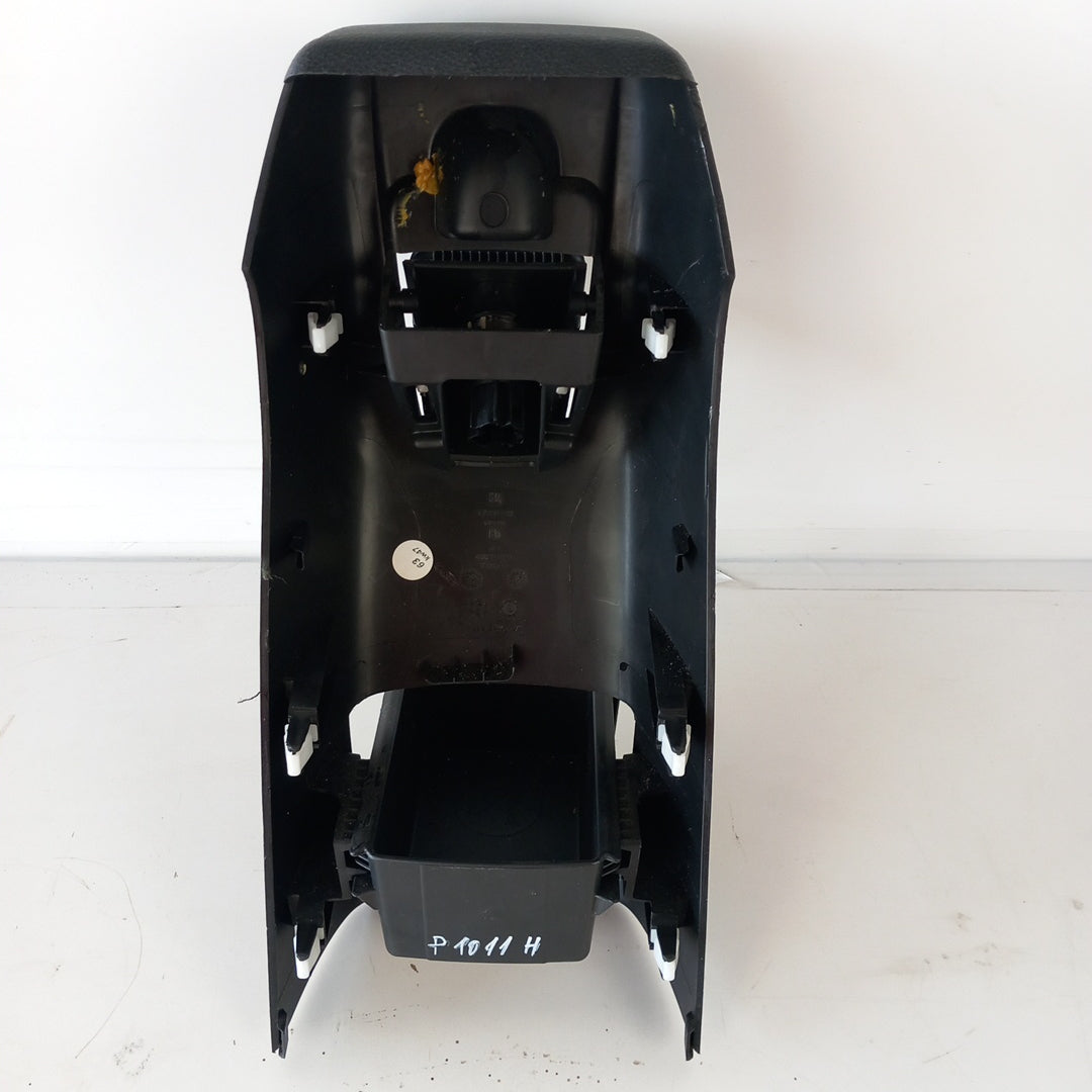 Капак заден централна конзола черен Opel Astra J