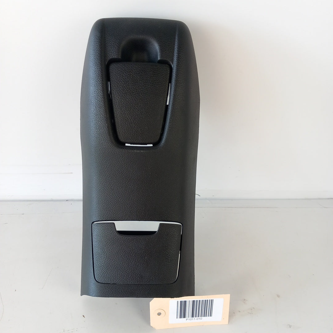 Капак заден централна конзола черен Opel Astra J