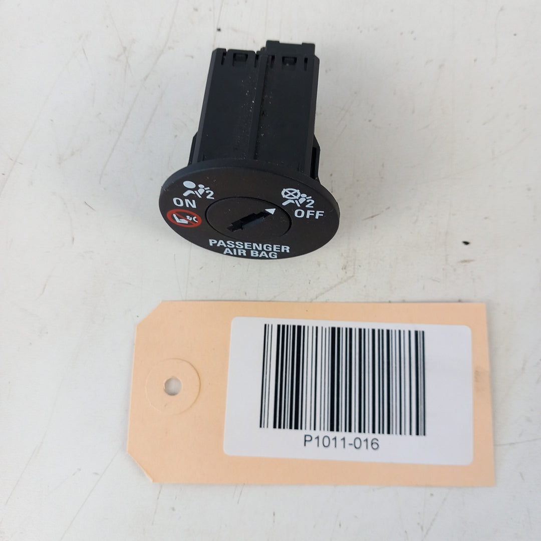 Ключ за изключване Airbag ON OFF Opel Astra J