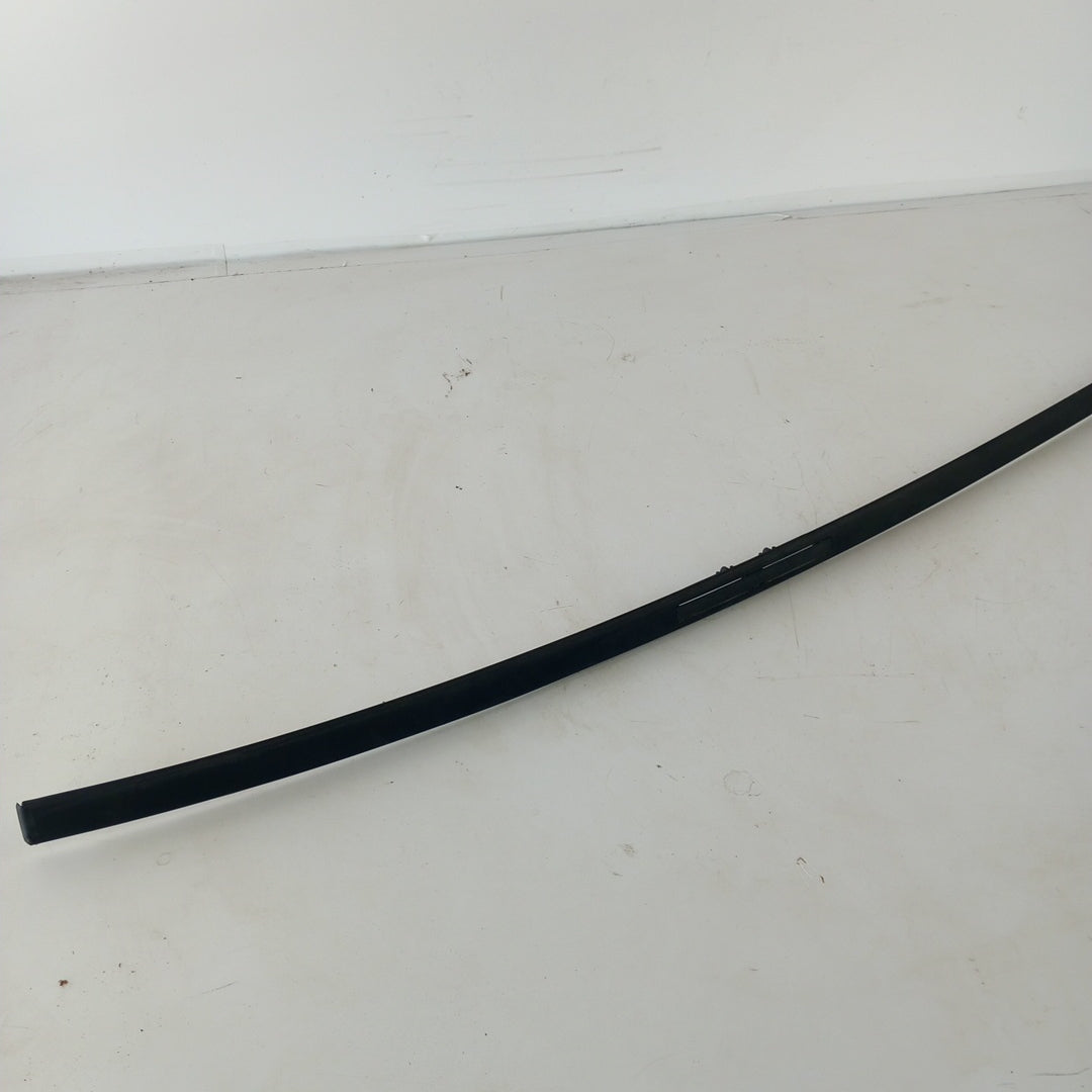 Лайсна дясна декоративна покрив Opel Astra J 5 врати