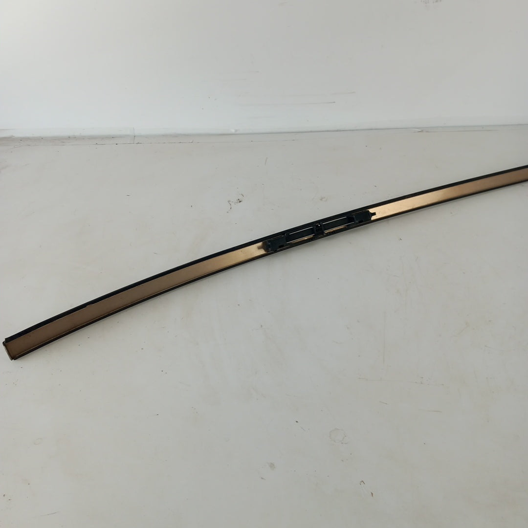 Лайсна дясна декоративна покрив Opel Astra J 5 врати