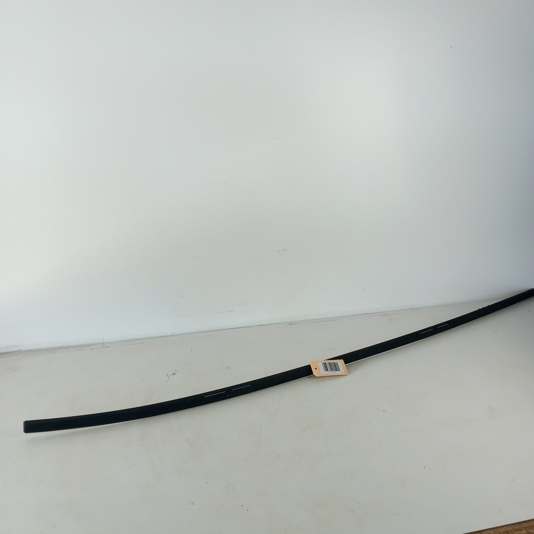 Лайсна дясна декоративна покрив Opel Astra J 5 врати