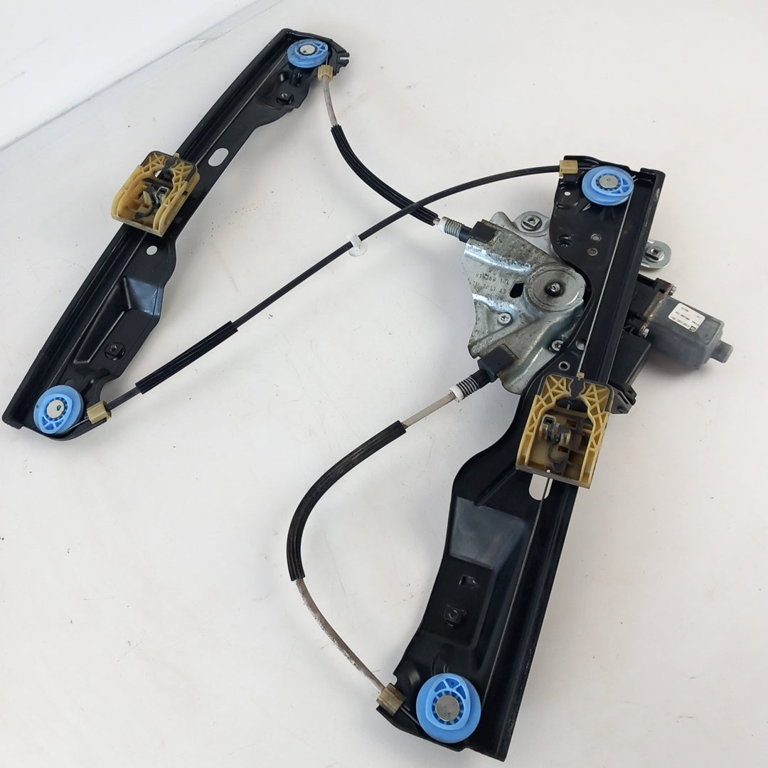 Мотор десен преден повдигач ел стъкла Opel Astra J