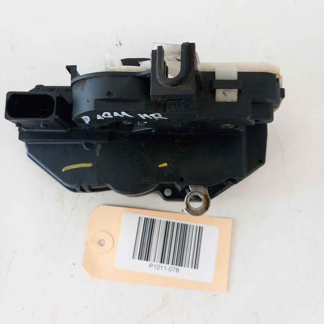 Брава актуатор задна дясна врата RHD десен волан Opel Astra J