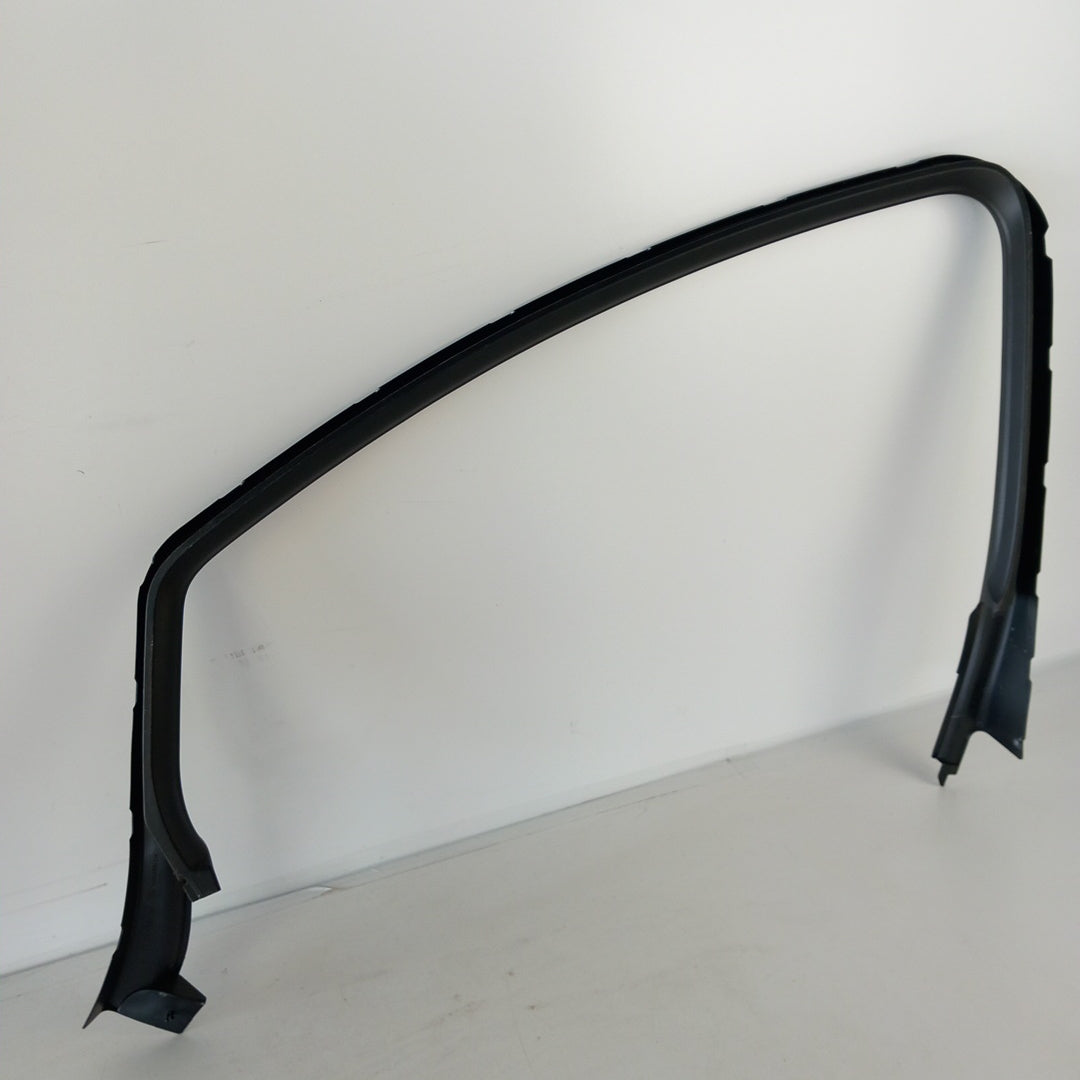 Капак рамка ляв прозорец вътре предна врата Opel Astra J 5 врати