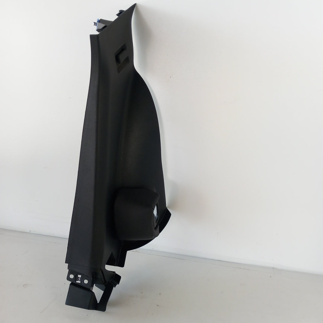 Капак десен заден колона кожена тапицерия Opel Astra J 5 врати