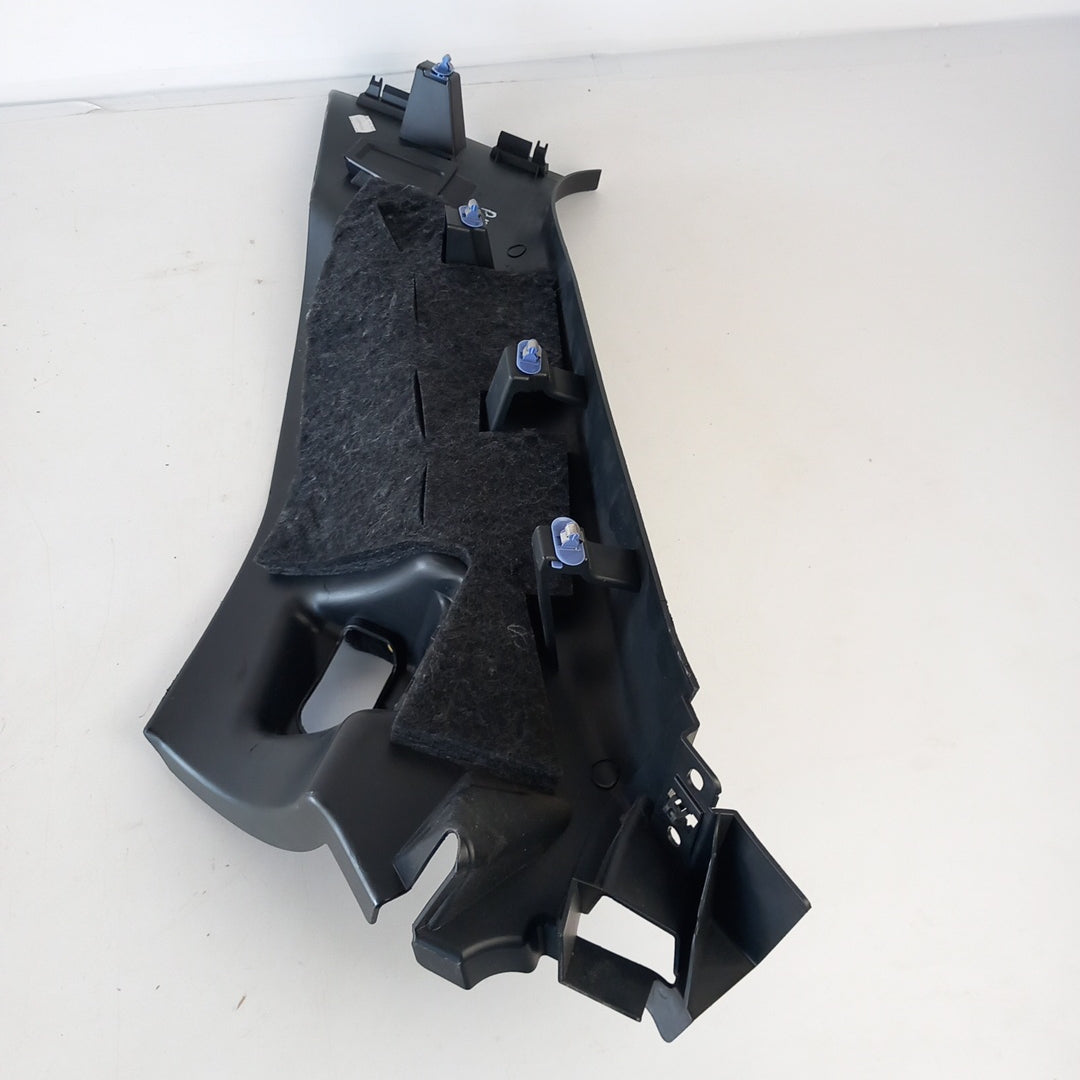 Капак десен заден колона кожена тапицерия Opel Astra J 5 врати